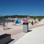 Zjacic * Brodarica (Sibenik-Knin)