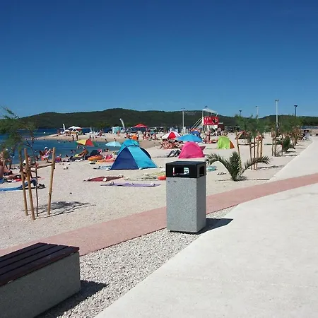 Zjacic * Brodarica (Sibenik-Knin)