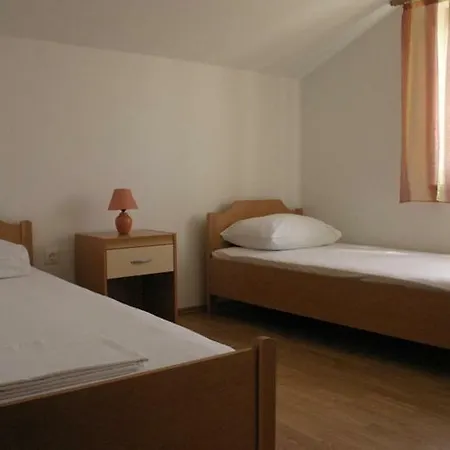 Zjacic Apartman Brodarica