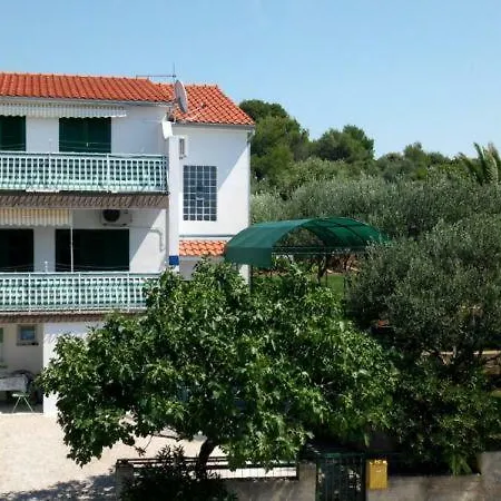 Zjacic Apartman Brodarica