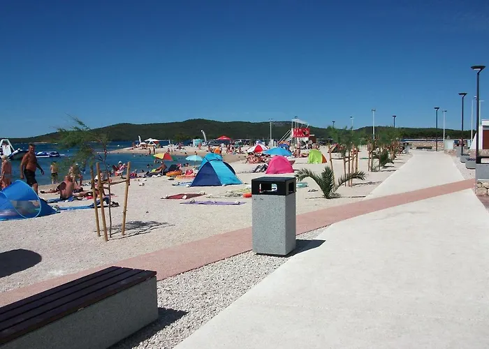 Zjacic * Brodarica (Sibenik-Knin)