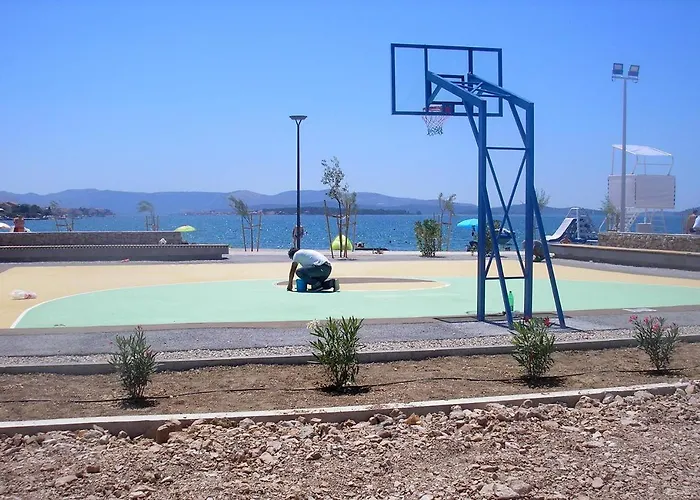 Zjacic * Brodarica (Sibenik-Knin)